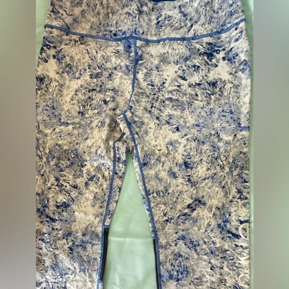 Calvin Klein Blue Marble-Print Leggings Size L
